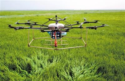 农业机械无人喷药飞机视频